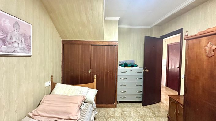 Image No.17-4 Bed Townhouse for sale