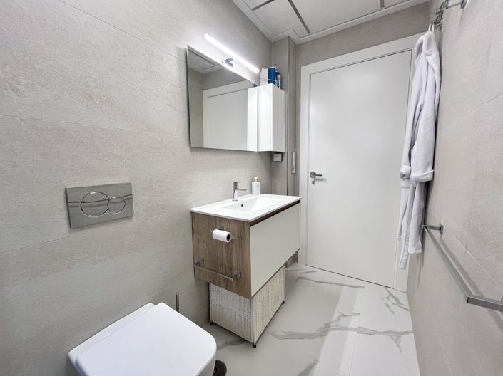 Image No.17-2 Bed Apartment for sale