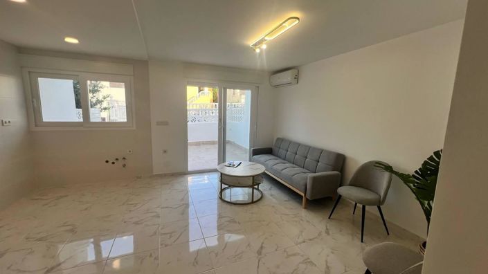 Image No.9-3 Bed Townhouse for sale