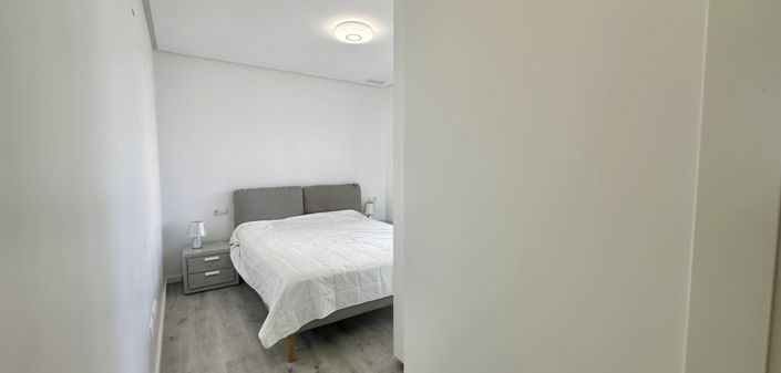 Image No.28-3 Bed Apartment for sale