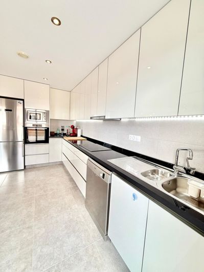 Image No.19-3 Bed Apartment for sale