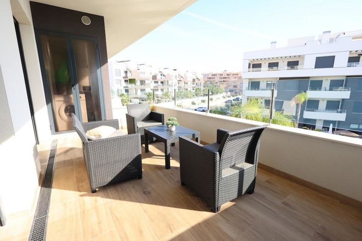 Image No.16-2 Bed Property for sale