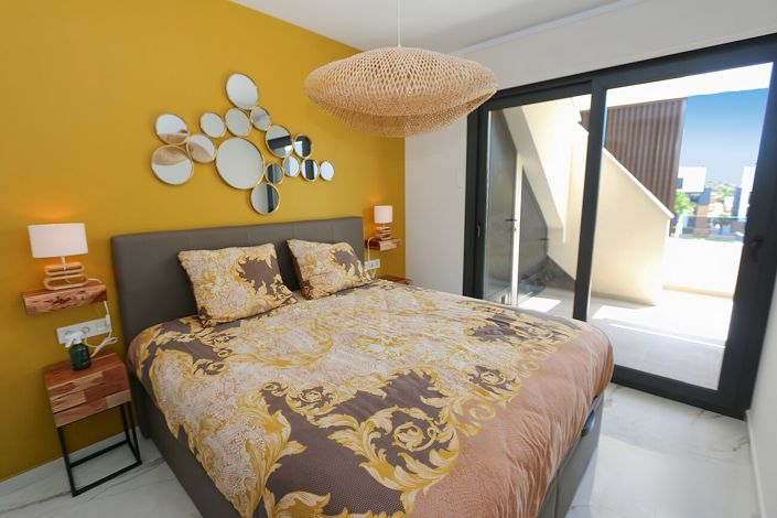 Image No.13-2 Bed Property for sale