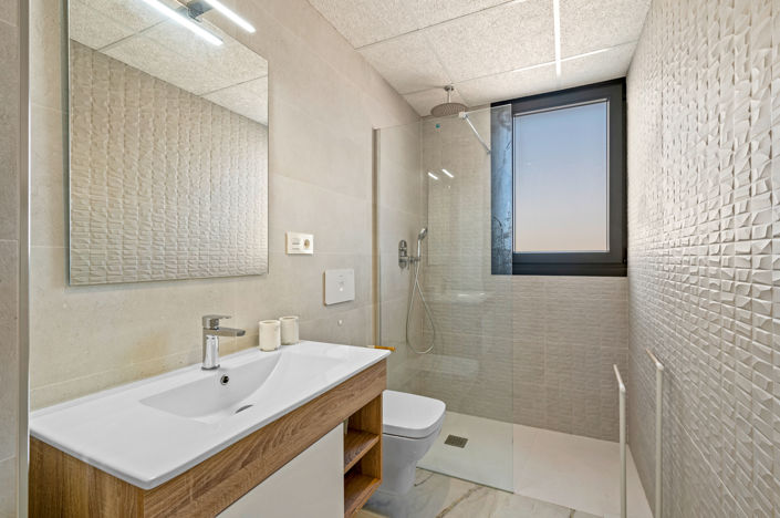 Image No.18-2 Bed Apartment for sale