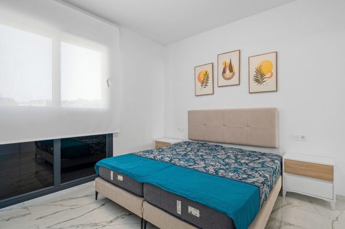 Image No.20-2 Bed Apartment for sale
