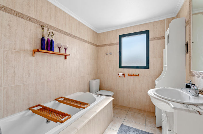 Image No.15-4 Bed Villa for sale