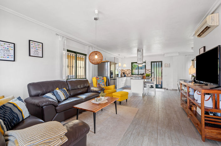 Image No.2-4 Bed Villa for sale