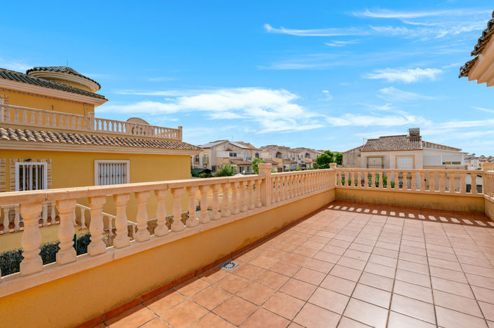 Image No.40-4 Bed Villa for sale