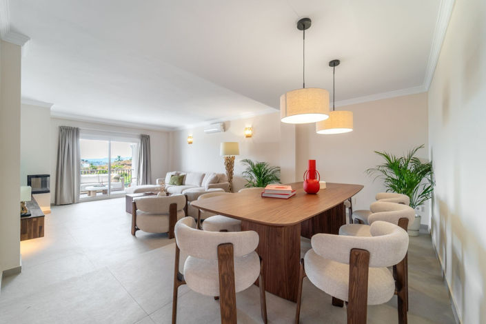 Image No.3-4 Bed Villa for sale