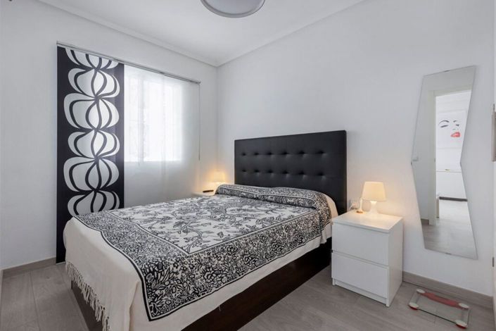 Image No.2-Maison de 1 chambre à vendre à Torrevieja