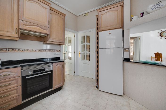 Image No.15-4 Bed Apartment for sale