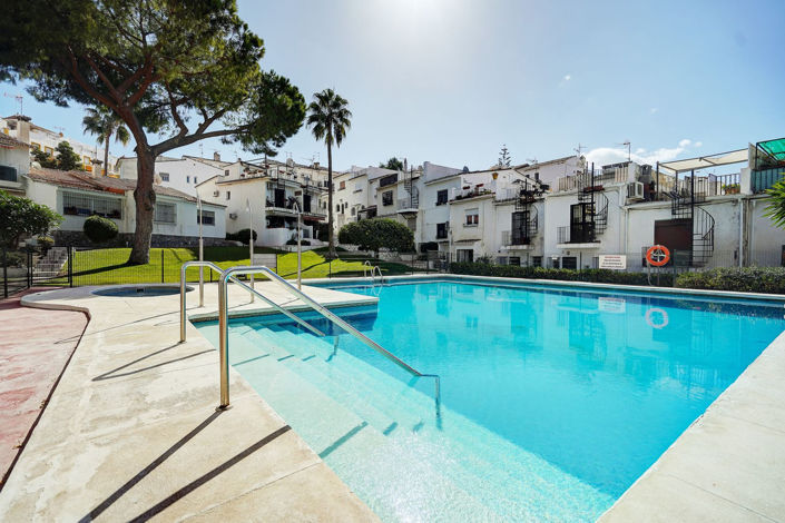 Image No.1-2 Bed Townhouse for sale