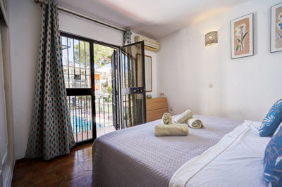 13-5fd73dea700db77384c091ca9818b1a9