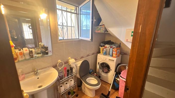 Image No.17-3 Bed Townhouse for sale