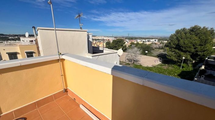 Image No.37-3 Bed Townhouse for sale