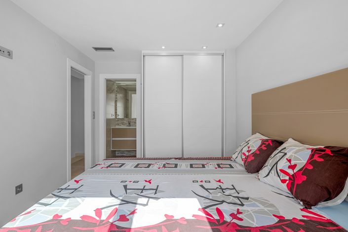 Image No.23-3 Bed Villa for sale