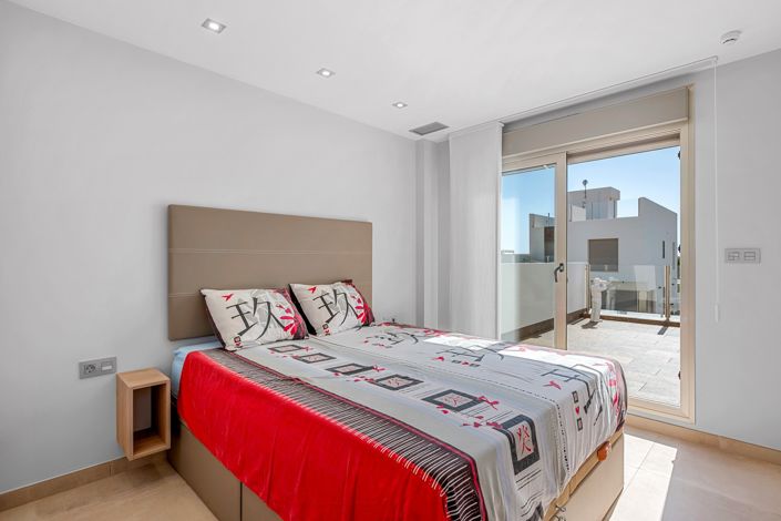 Image No.24-3 Bed Villa for sale