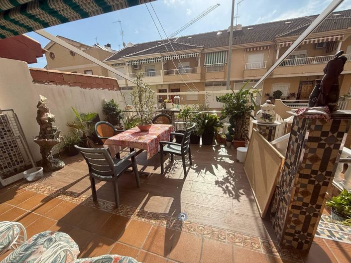 Image No.1-4 Bed Apartment for sale
