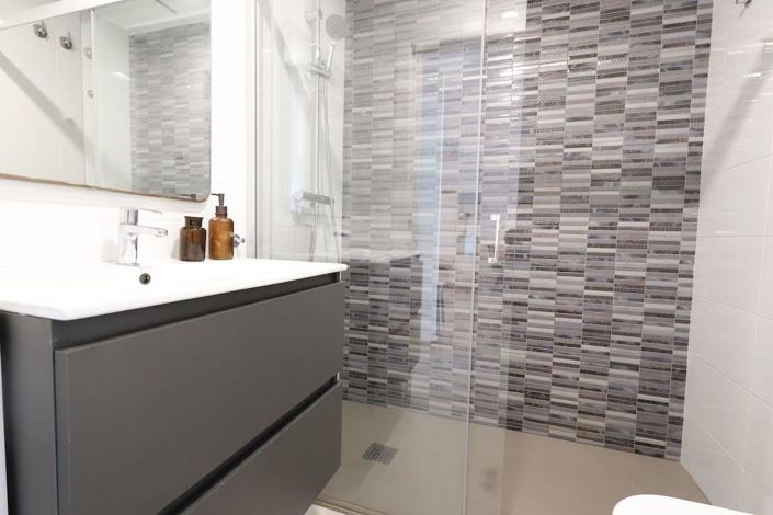 Image No.14-2 Bed Bungalow for sale