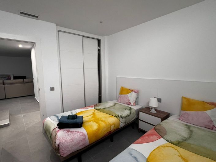 Image No.25-5 Bed Villa for sale