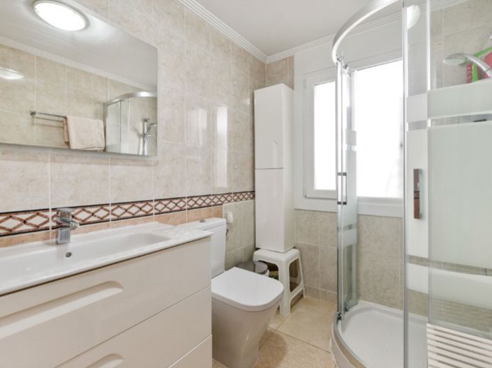 Image No.20-2 Bed Apartment for sale