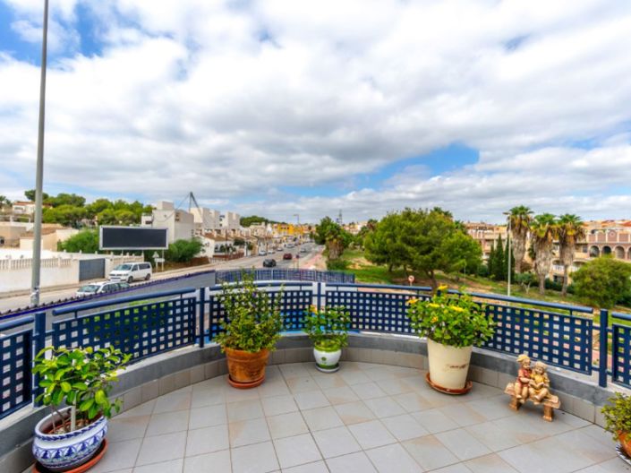 Image No.25-2 Bed Apartment for sale