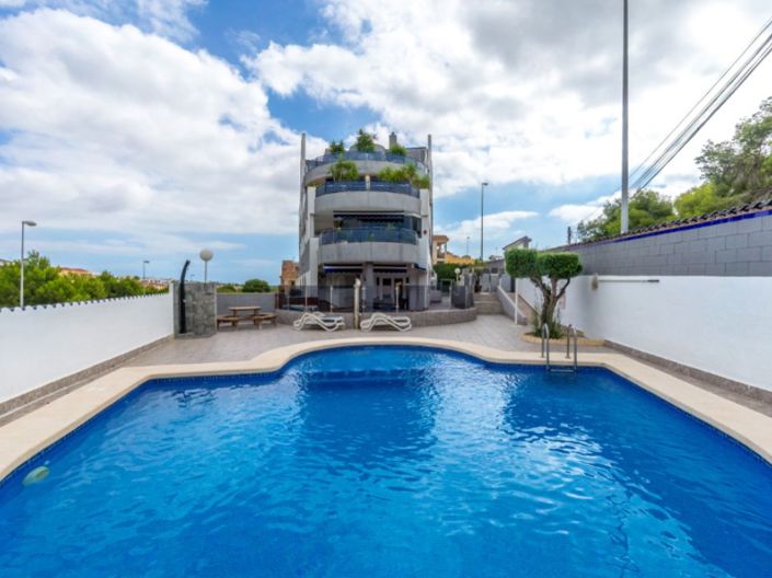 Image No.30-2 Bed Apartment for sale