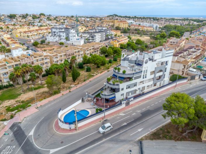 Image No.33-2 Bed Apartment for sale