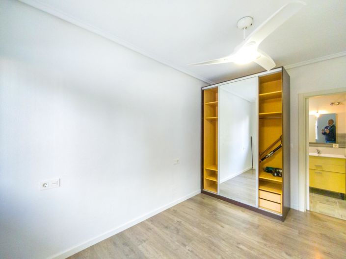 Image No.10-3 Bed Apartment for sale