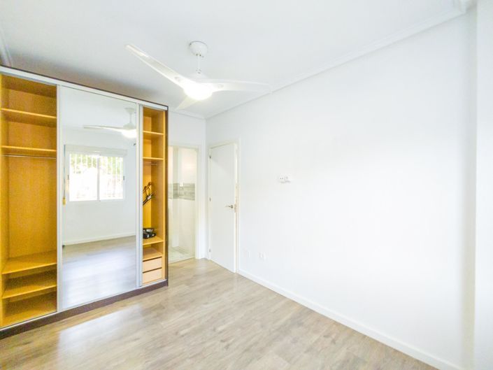 Image No.11-3 Bed Apartment for sale