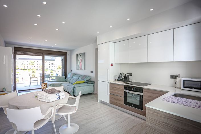 Image No.8-2 Bed Apartment for sale