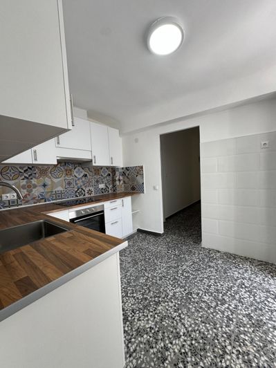 Image No.13-5 Bed Apartment for sale