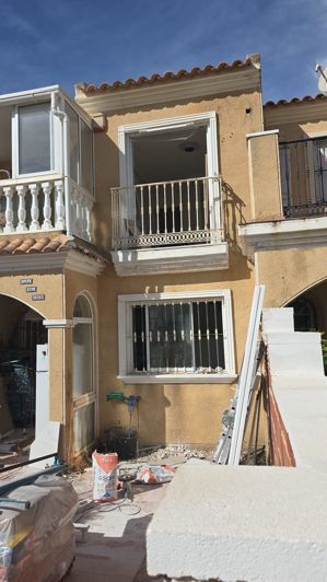 Image No.10-2 Bed Townhouse for sale