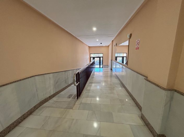 Image No.18-3 Bed Apartment for sale