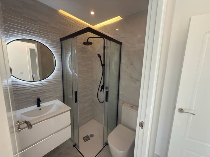 Image No.17-2 Bed Townhouse for sale