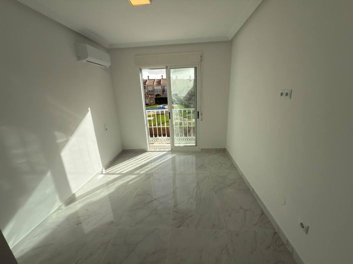 Image No.24-2 Bed Townhouse for sale