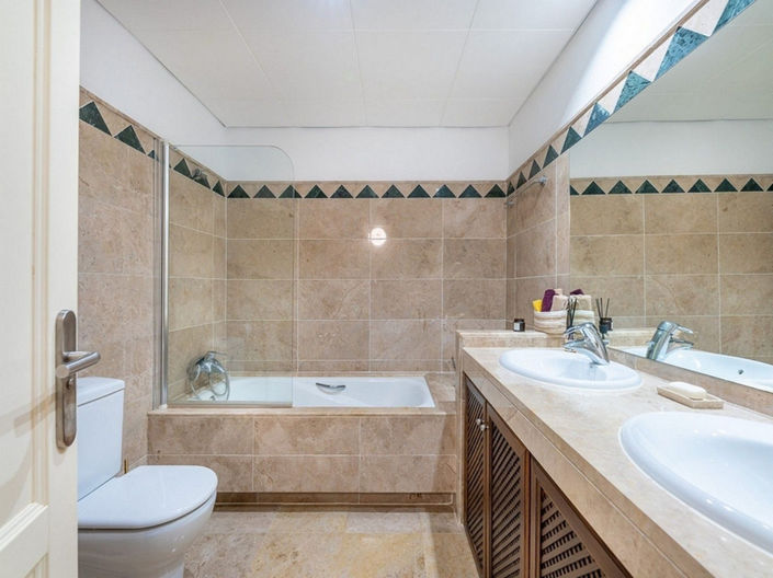 Image No.8-2 Bed Apartment for sale