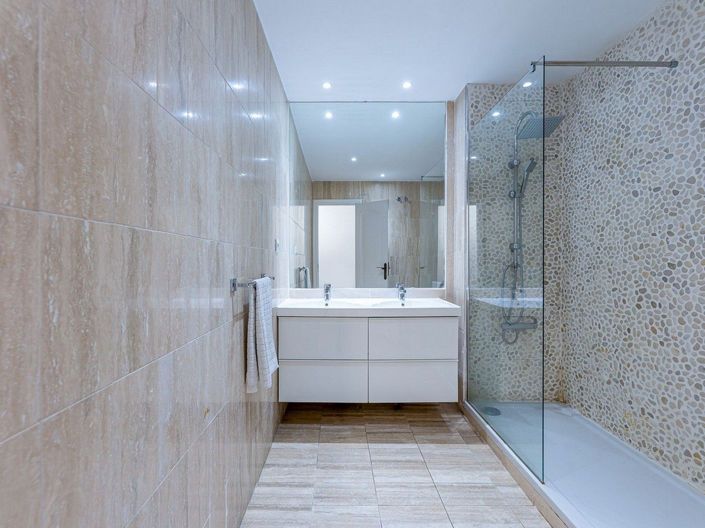 Image No.18-3 Bed Apartment for sale