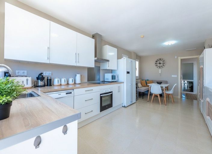 Image No.22-3 Bed Apartment for sale