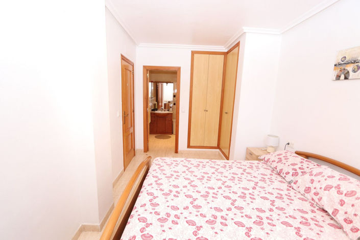 Image No.15-3 Bed Apartment for sale