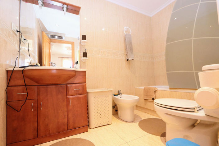 Image No.17-3 Bed Apartment for sale