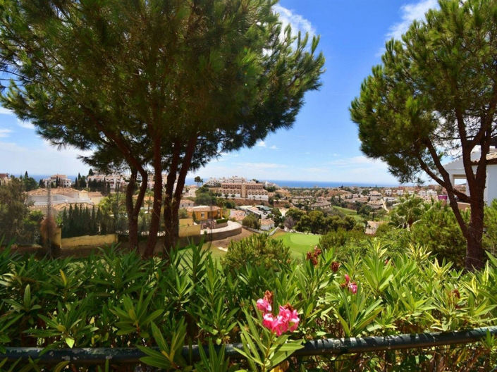 Image No.13-2 Bed Apartment for sale