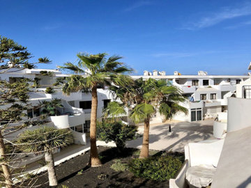 8-e64a9055bba3e77ac8aca3b893cdf826