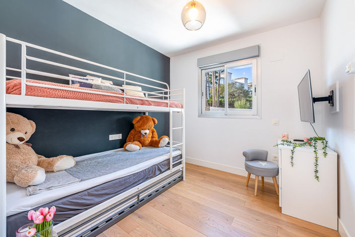 Image No.20-3 Bed Apartment for sale