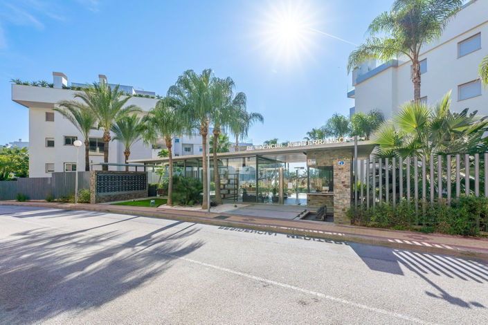 Image No.25-3 Bed Apartment for sale