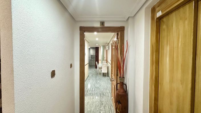 Image No.2-Appartement de 4 chambres à vendre à Torrevieja