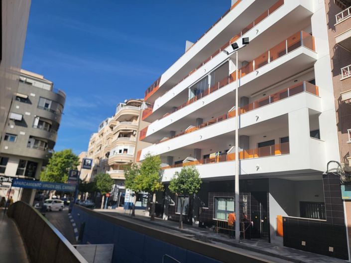 Image No.1-3 Bed Apartment for sale