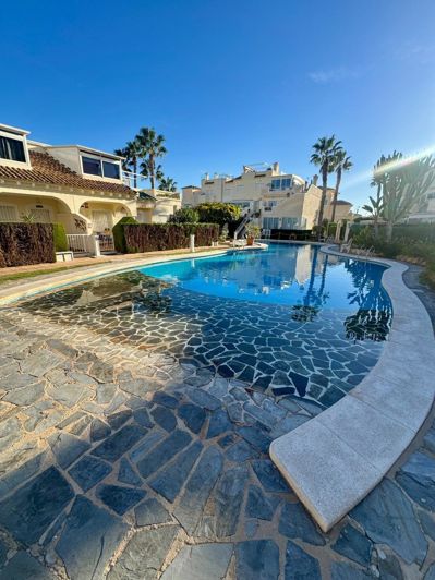 Image No.2-Appartement de 2 chambres à vendre à Orihuela Costa