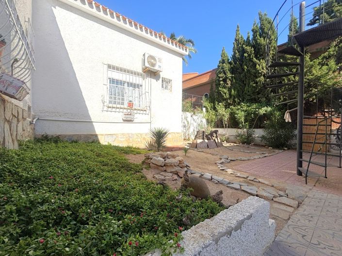 Image No.10-2 Bed Villa for sale