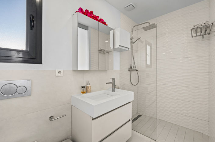 Image No.18-3 Bed Bungalow for sale